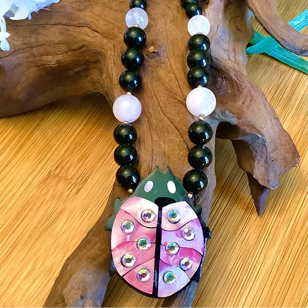 VINTAGE “Lee Sands” Mother of Pearl, Rose Quartz/Black Onyx Ladybug Necklace!